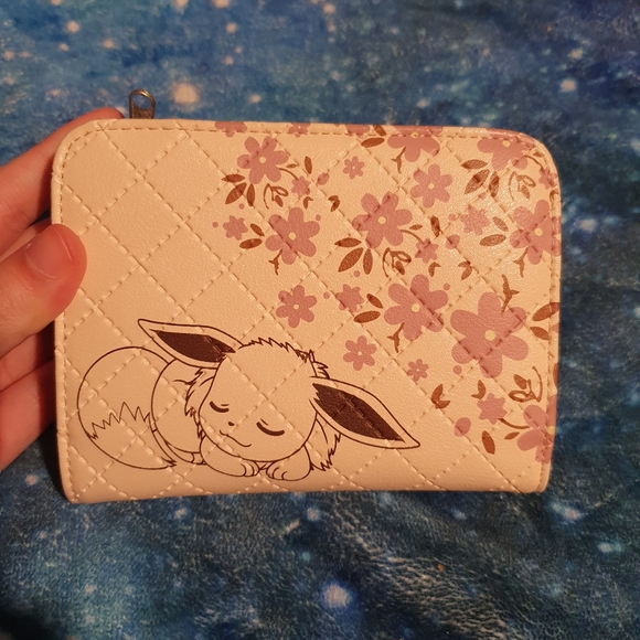 loungefly eevee wallet